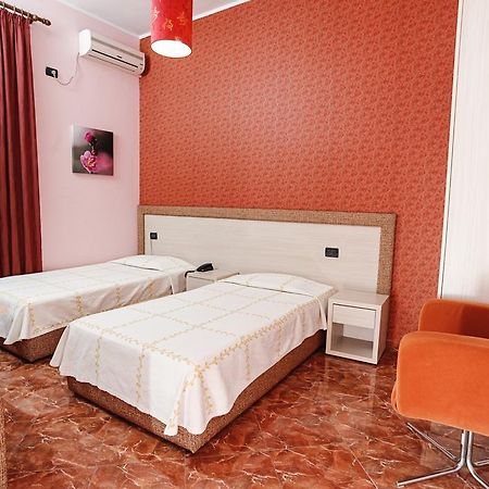 טיראנה Hotel Serenity מראה חיצוני תמונה