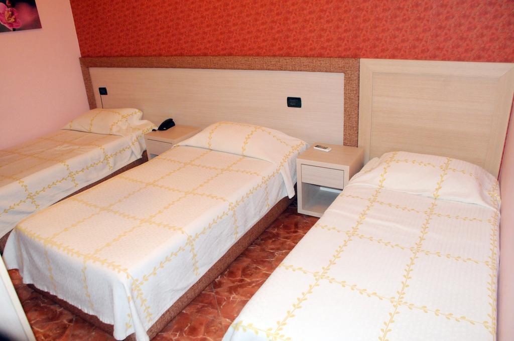 טיראנה Hotel Serenity מראה חיצוני תמונה