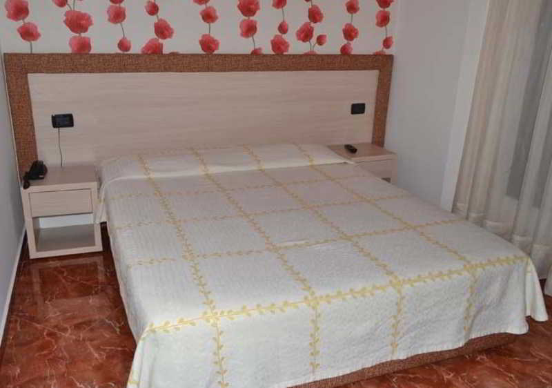 טיראנה Hotel Serenity מראה חיצוני תמונה